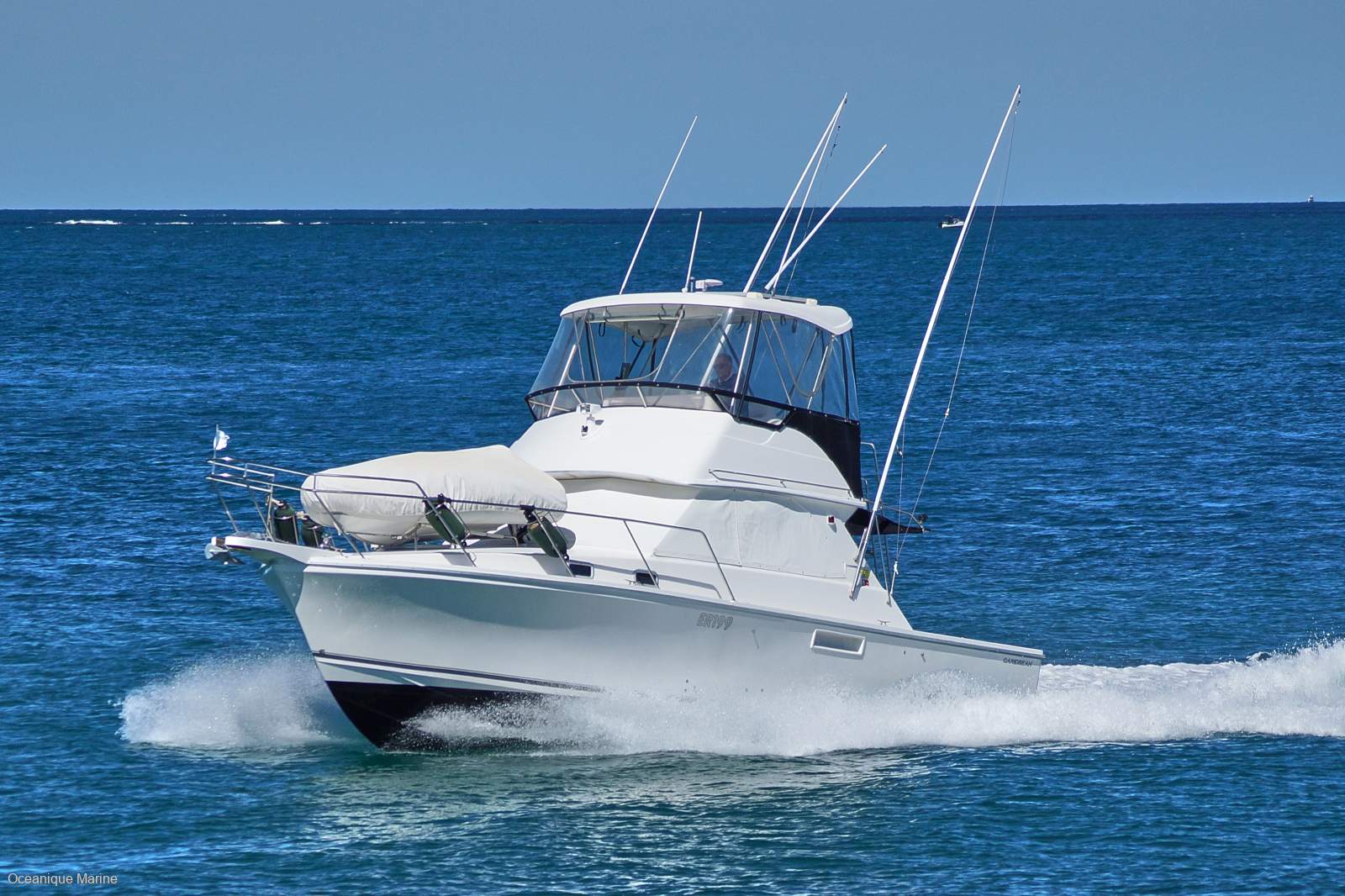 Caribbean 35 Flybridge Cruiser Caribbean 35 Flybridge Cruiser