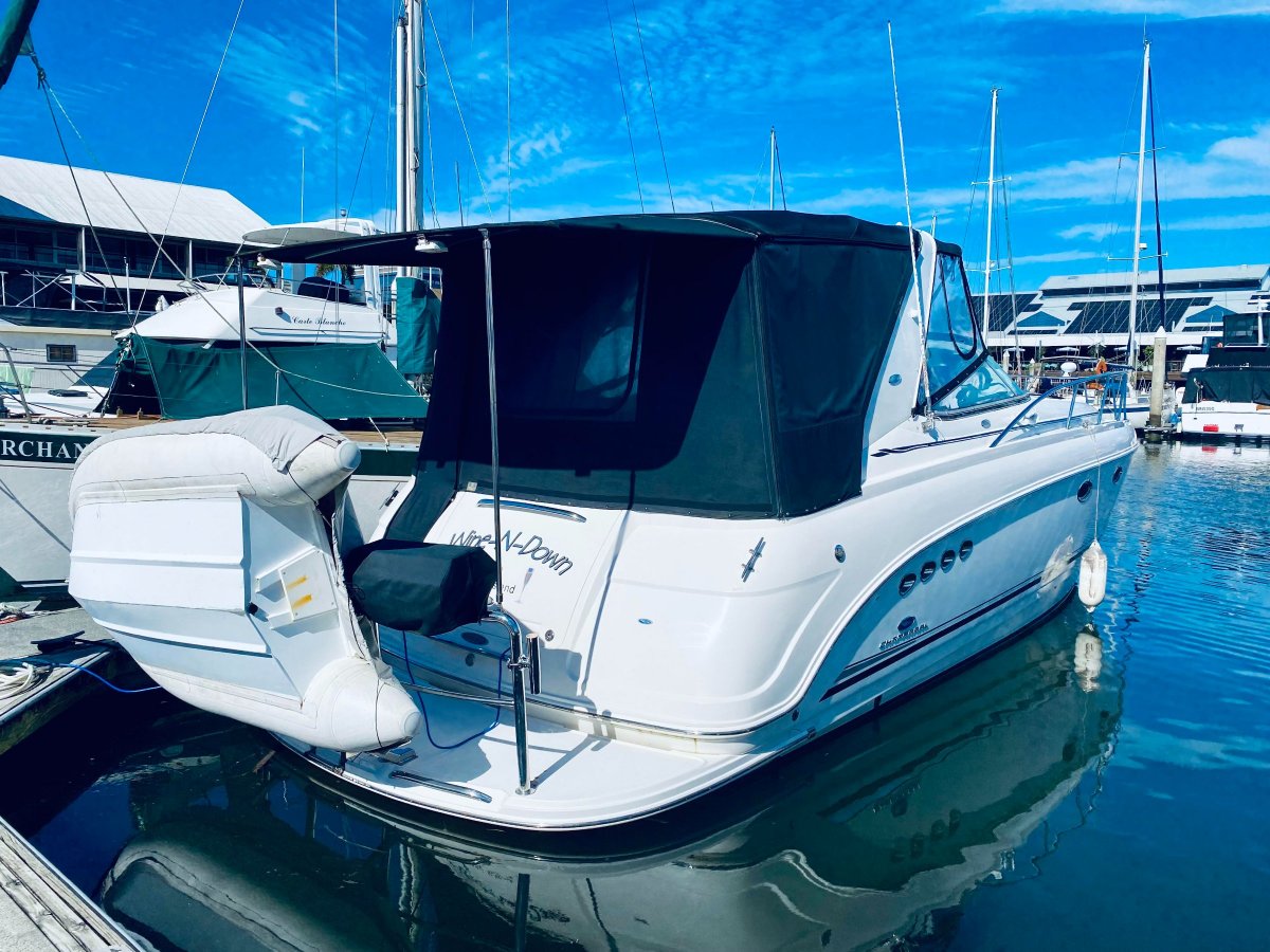Chaparral 350 Signature Cruiser
