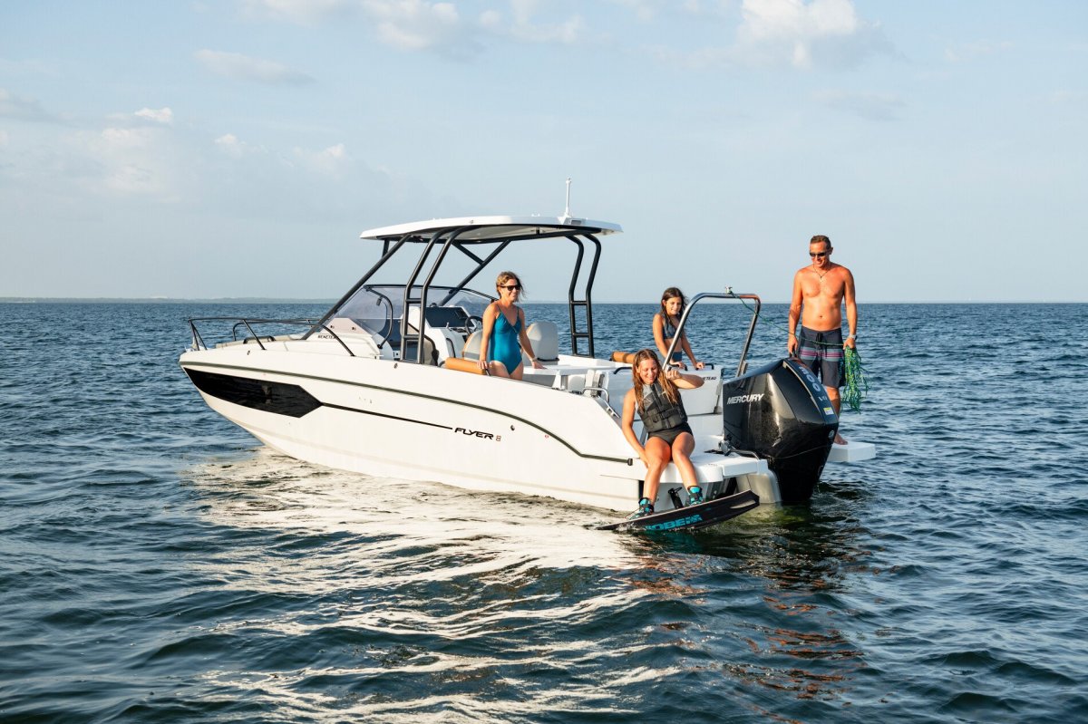 Beneteau Flyer 8 v2 Sundeck