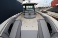 Boston Whaler 360 Outrage Centre Console