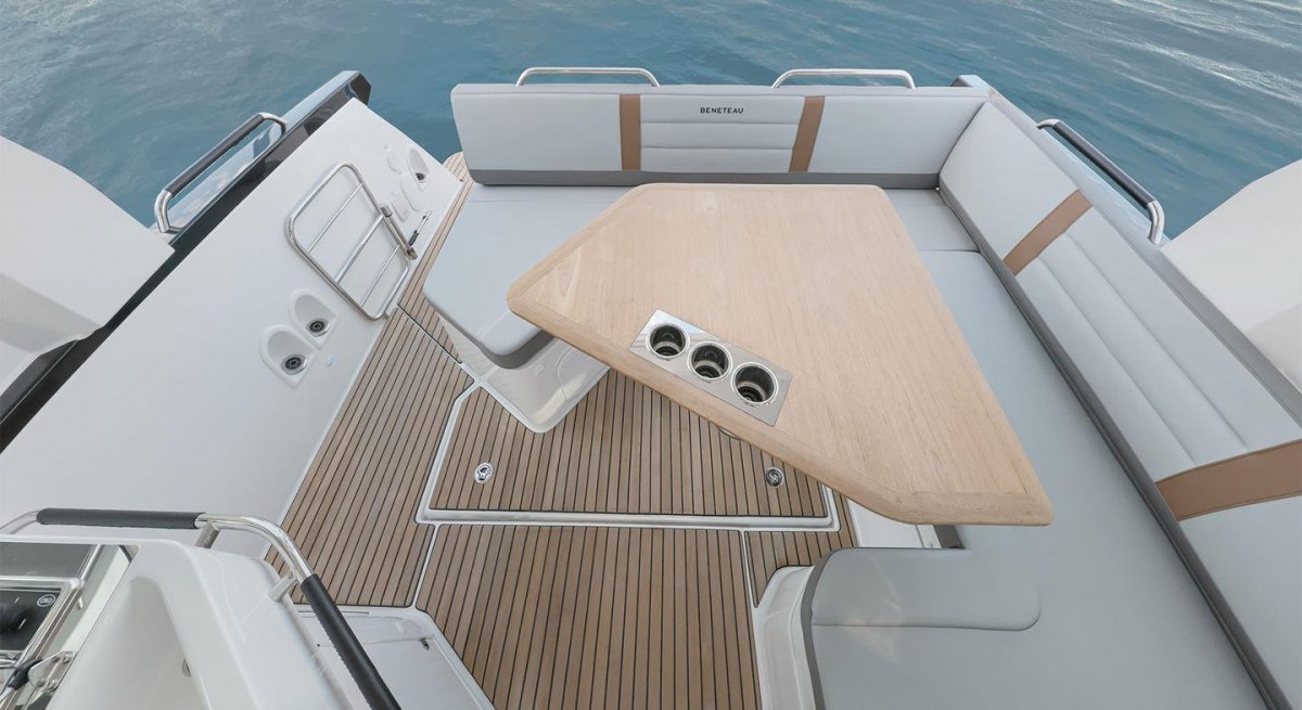 New Beneteau Gran Turismo 32 OB