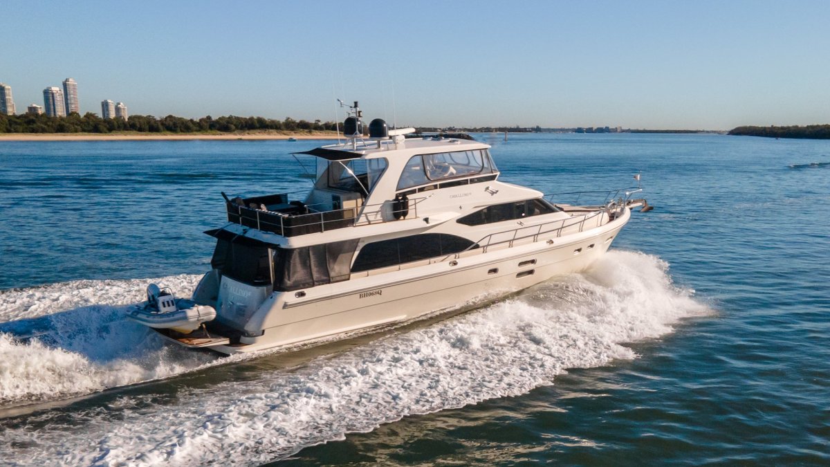 Hampton 680 Pilothouse