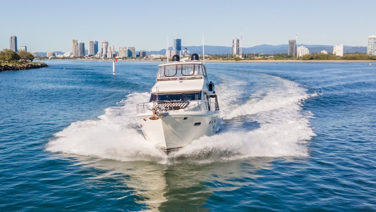 Hampton 680 Pilothouse