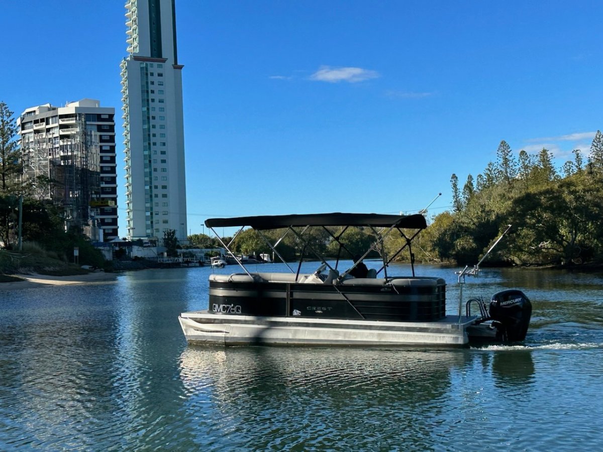 Crest Pontoons Classic DLX 200L