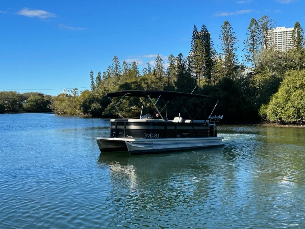 Crest Pontoons Classic DLX 200L