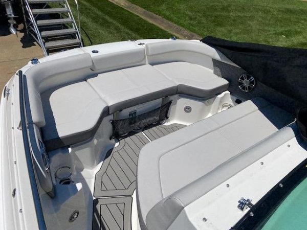Sea Ray 250 SDX