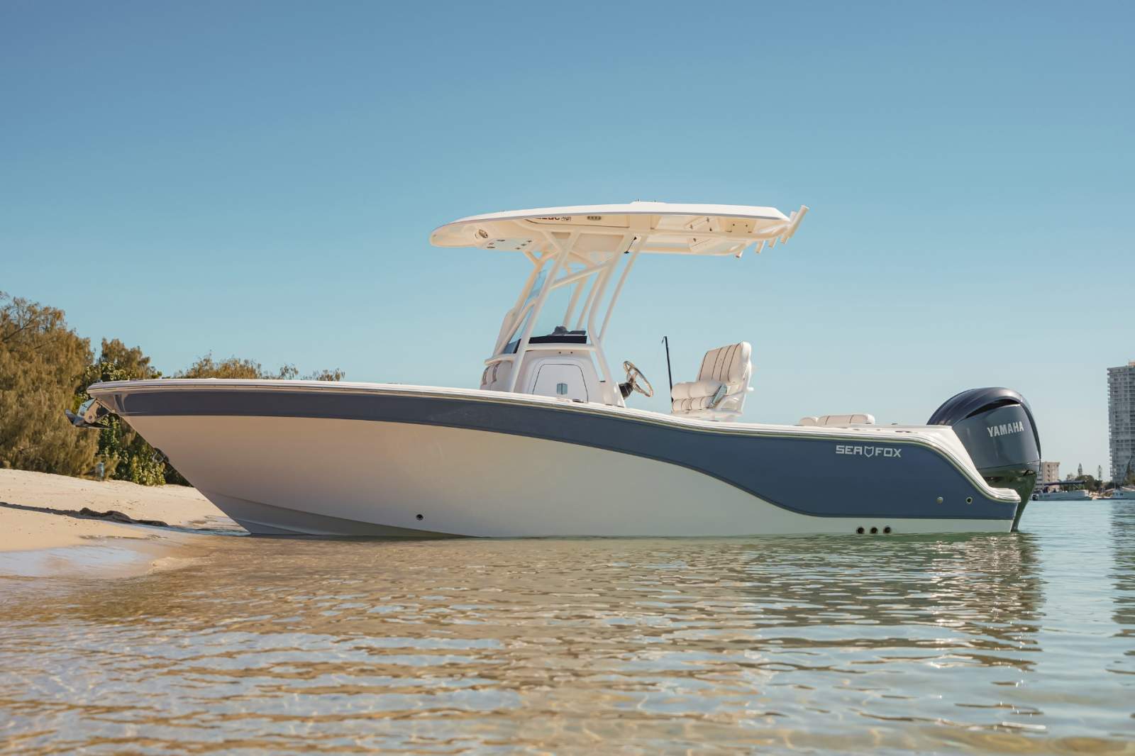 New Sea Fox 228 Commander