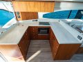 Riviera 6000 Sport Yacht