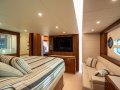 Riviera 6000 Sport Yacht