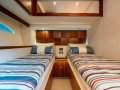 Riviera 6000 Sport Yacht