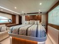 Riviera 6000 Sport Yacht