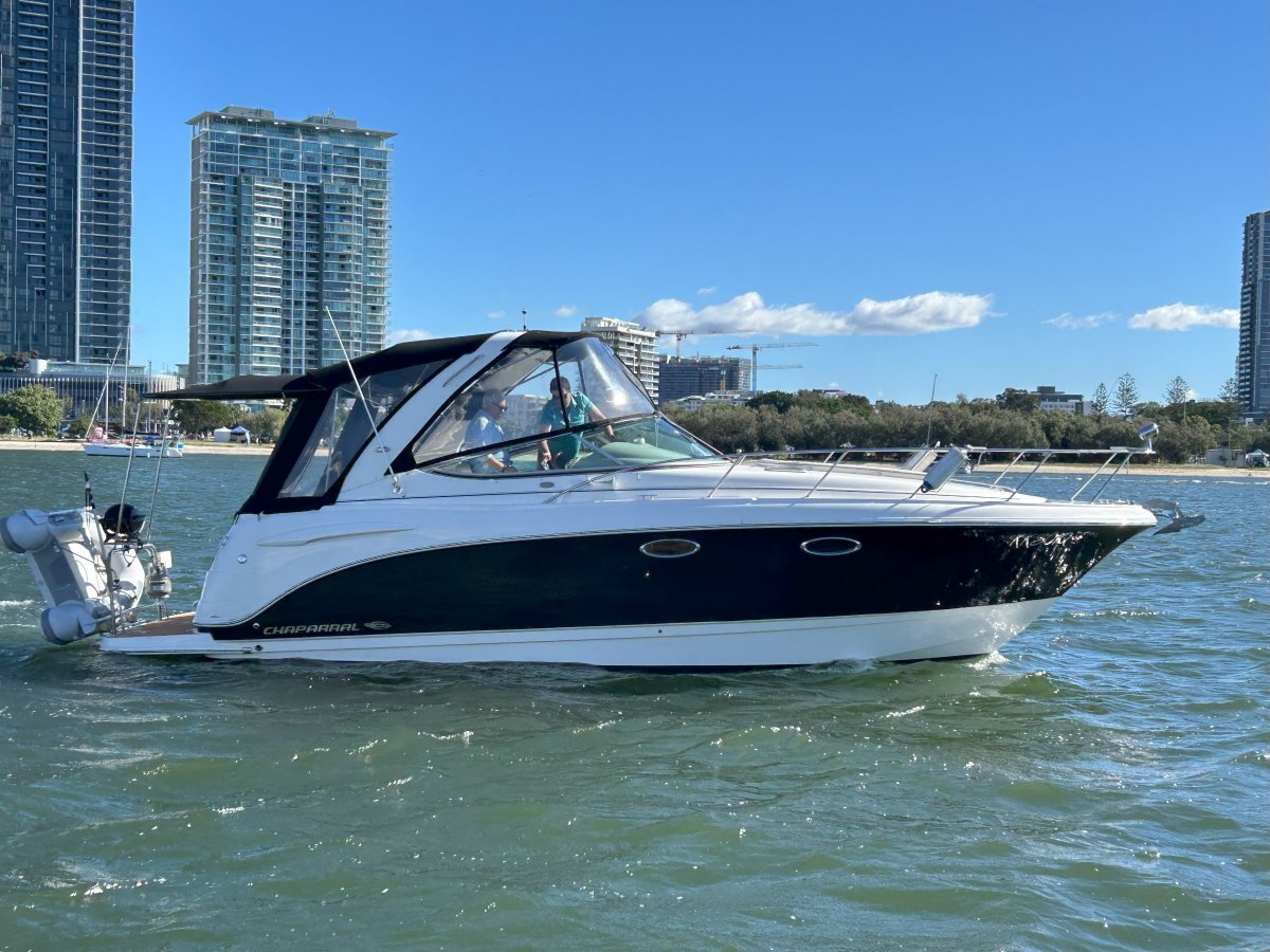 Chaparral 310 Signature Sports Cruiser