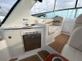 Chaparral 310 Signature Sports Cruiser