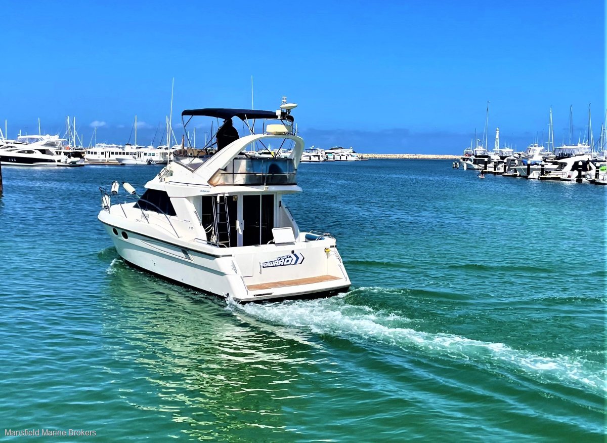 Fairline 11m Flybridge Twin Cat Shaftdrives