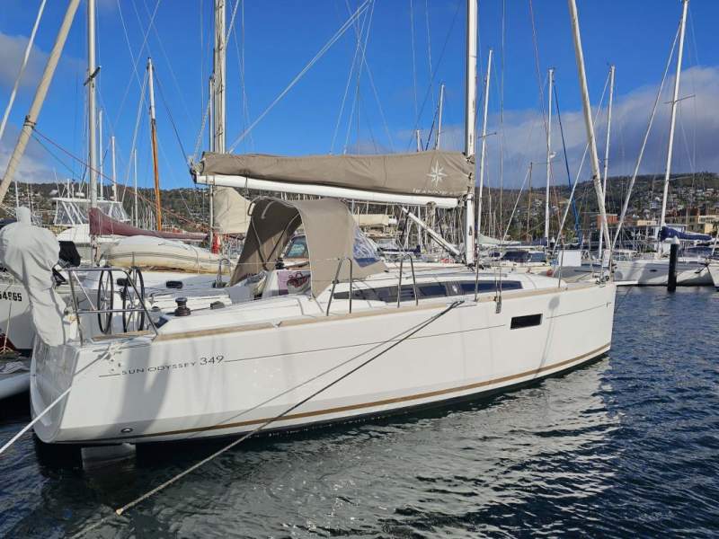 Jeanneau Sun Odyssey 349 "Vif"