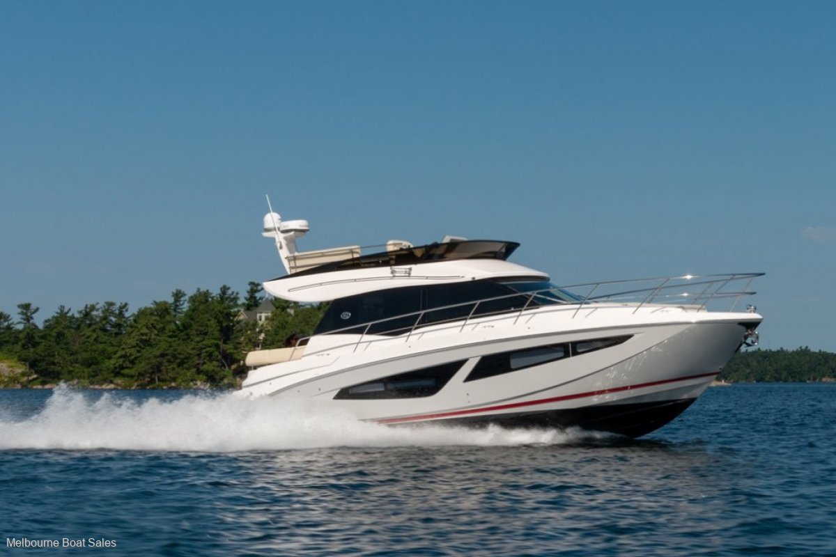 Regal 42 Fly - AFT STATEROOM WITH KING BED