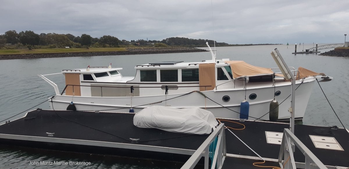 Bay Cruiser 42 Albert W Pryor Bridge-deck Cruiser