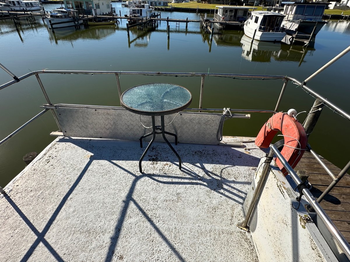 Hartley 33 Flybridge Cruiser Custom