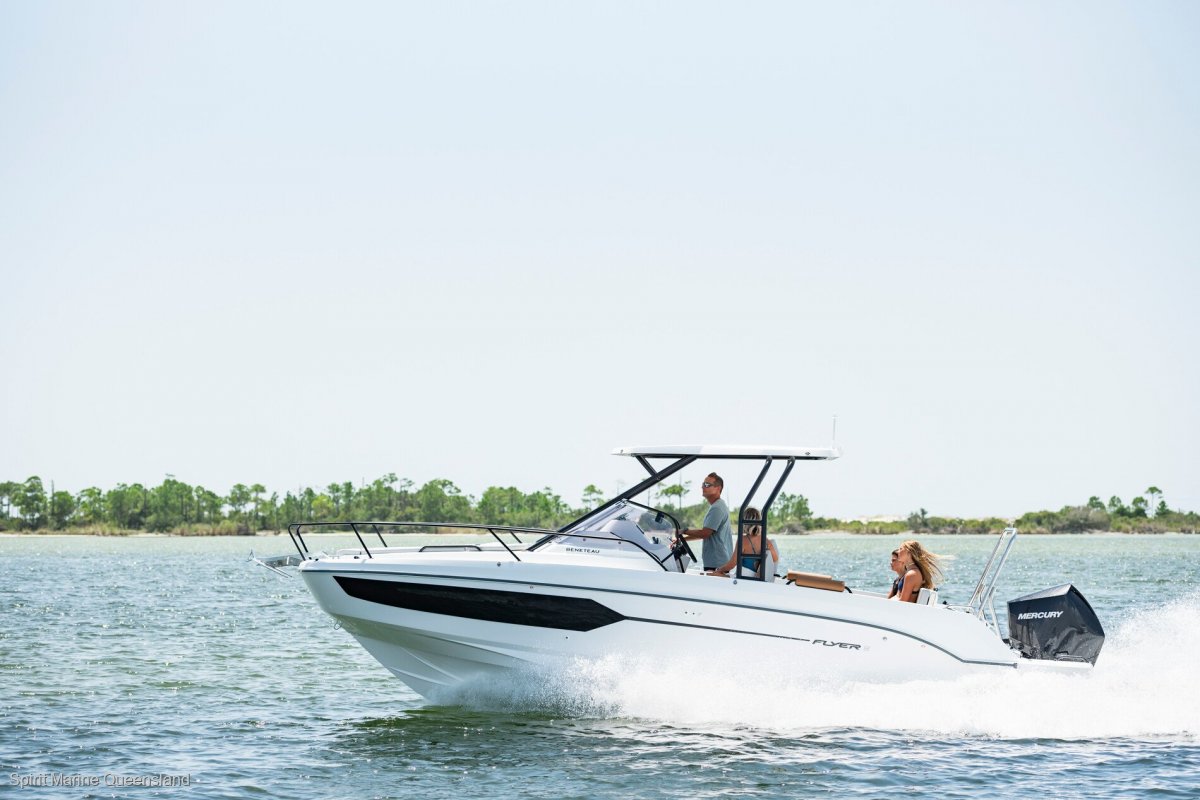 New Beneteau Flyer 8 v2 Sundeck