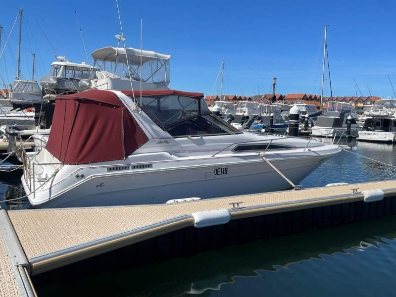 Sea Ray 280 Wide Body Twin Rig