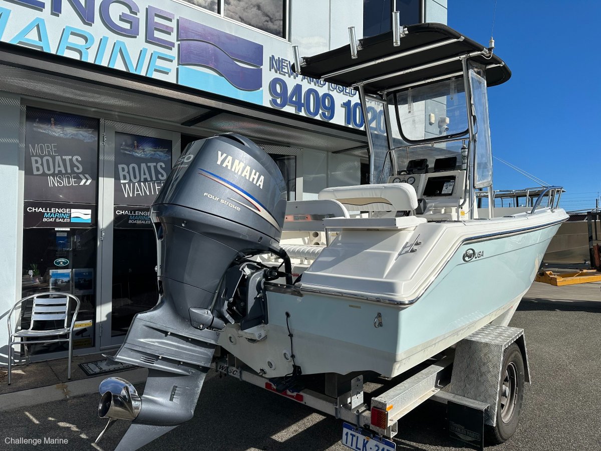 Key West 2020CC Bluewater - 2011 MODEL YAMAHA 150 HP 4 STROKE