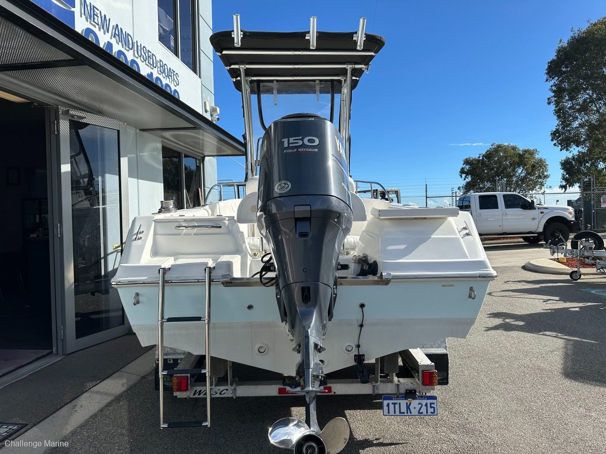 Key West 2020CC Bluewater - 2011 MODEL YAMAHA 150 HP 4 STROKE