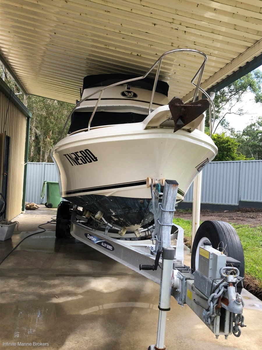 Bertram 23 Flybridge Cruiser On Alloy Trailer Trailer Boats Boats