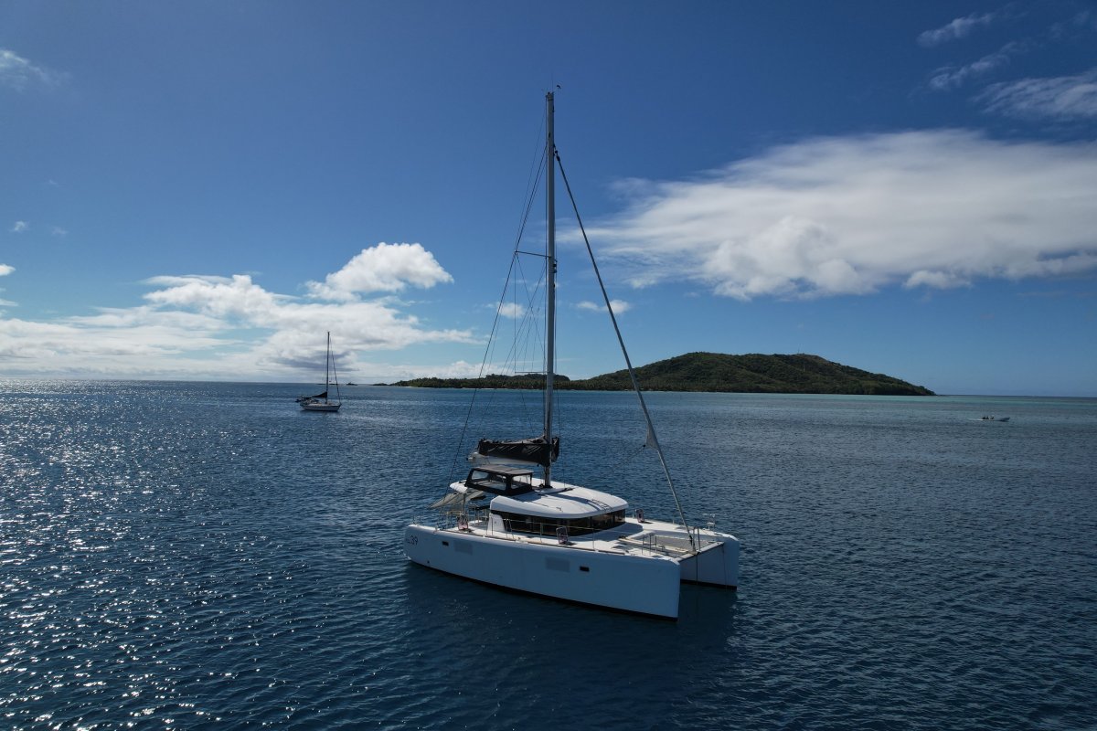 Lagoon 39