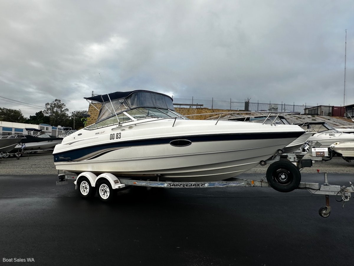 Chaparral 2335 Sport 1998 model with a 7.4L Mercruiser MPI 756Hrs