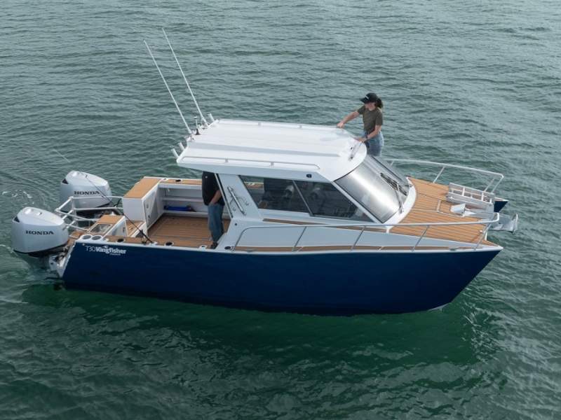 Kingfisher 730 Hard Top Powercat Twin Hull