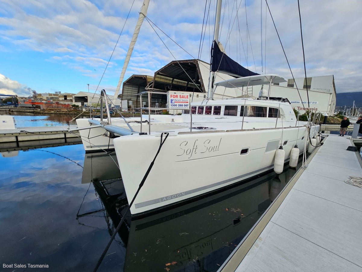 Lagoon 500 (3-Cab – Owners Stateroom) Soft Soul