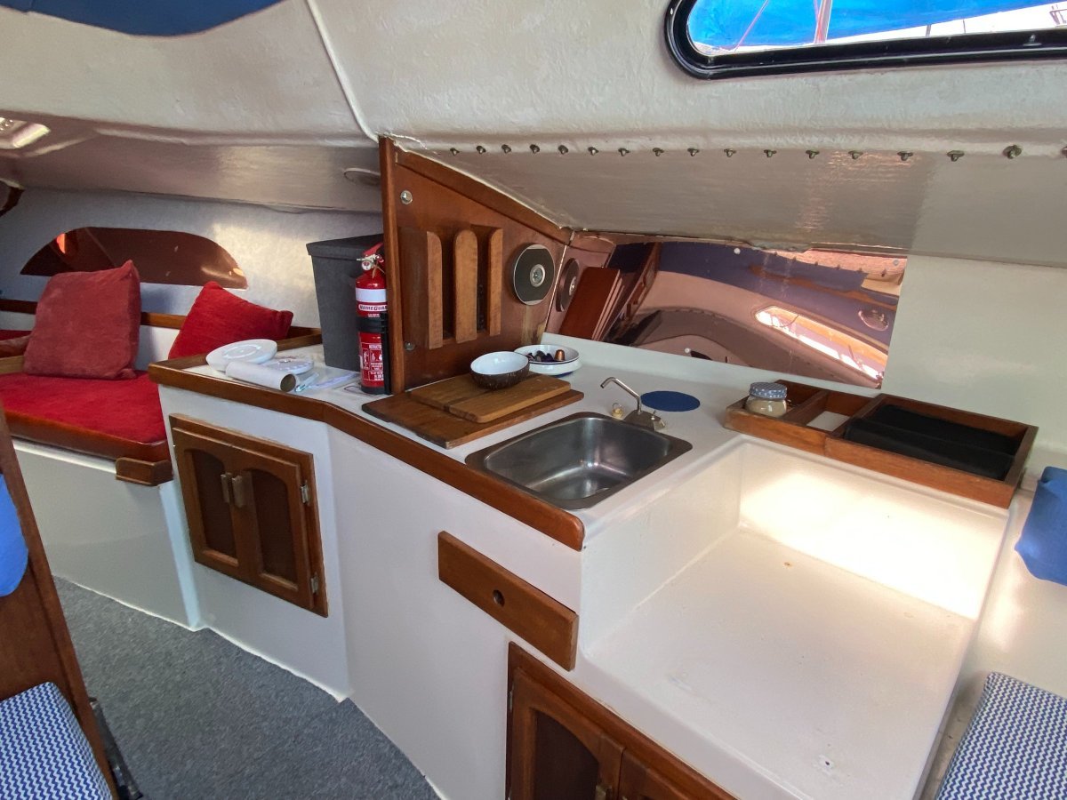 Holland 25 Yacht