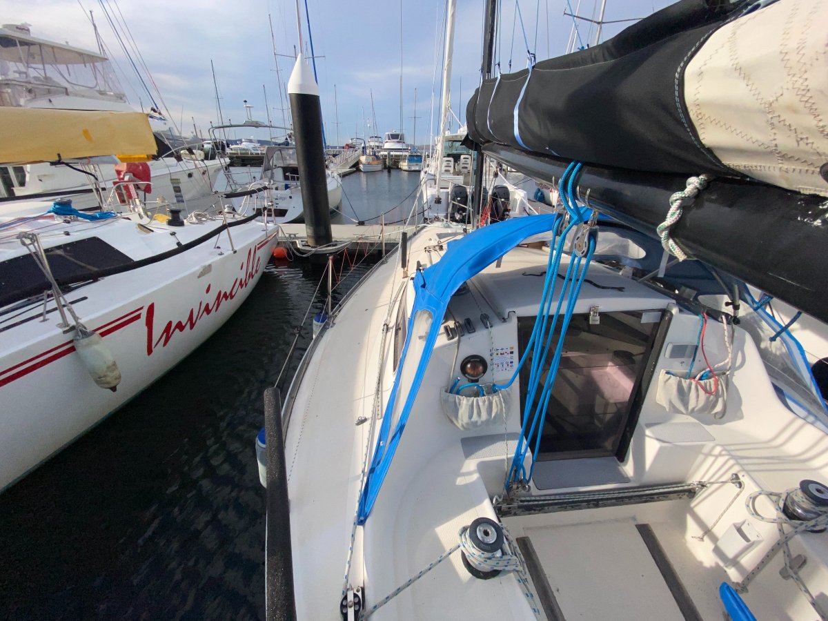 Holland 25 Yacht