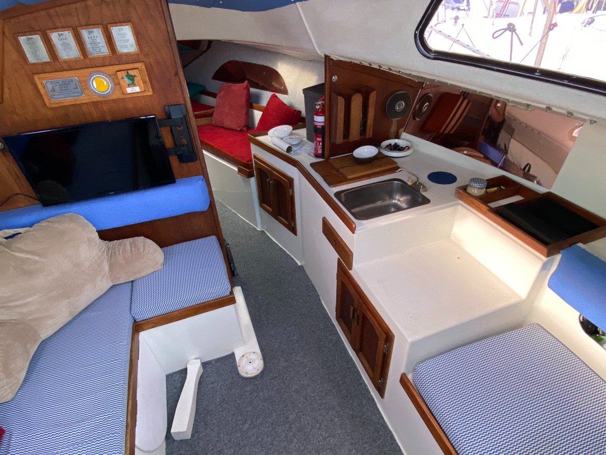 Holland 25 Yacht