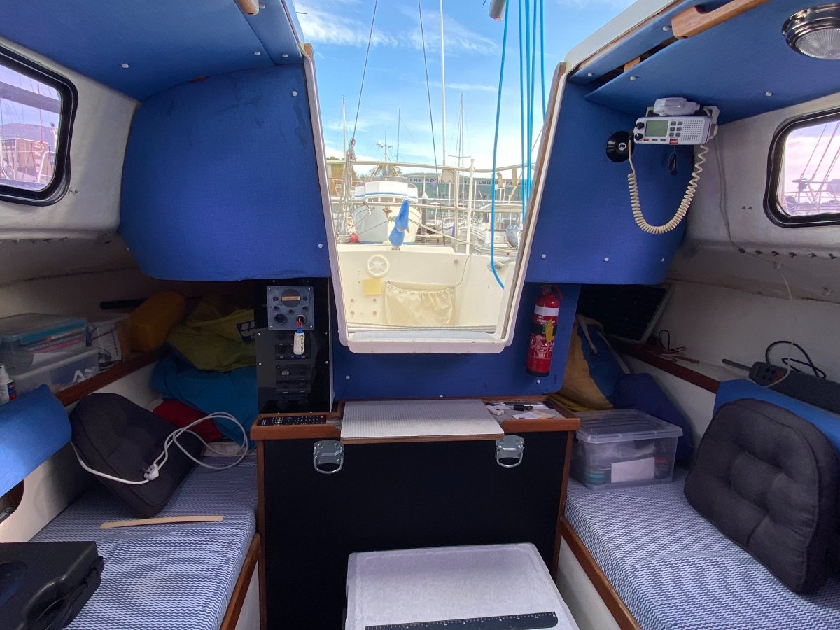 Holland 25 Yacht