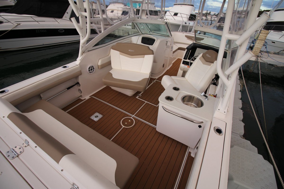 Robalo R247 Joy Stick Docking & Floating Dock System!