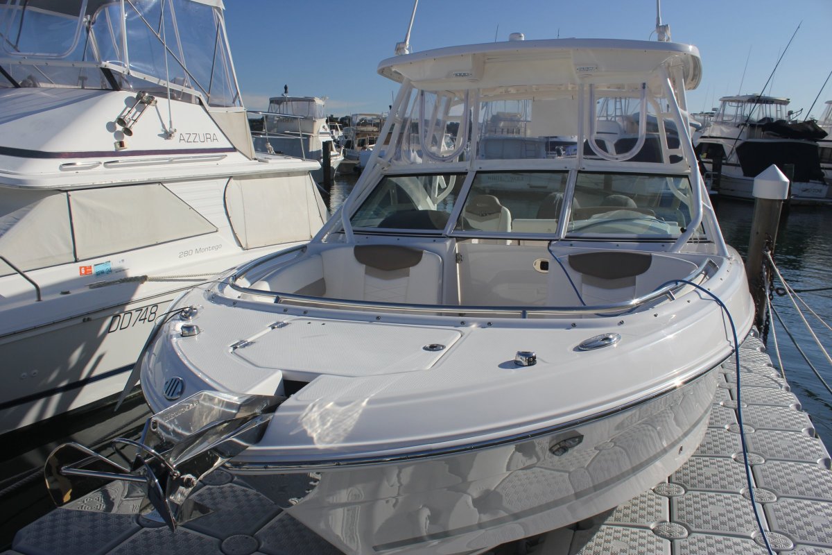 Robalo R247 Joy Stick Docking & Floating Dock System!