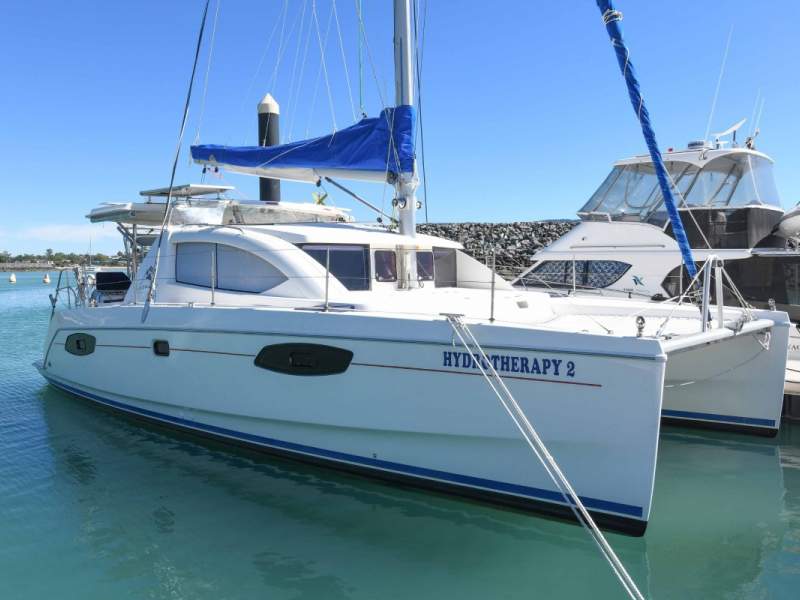 Leopard Catamarans 384