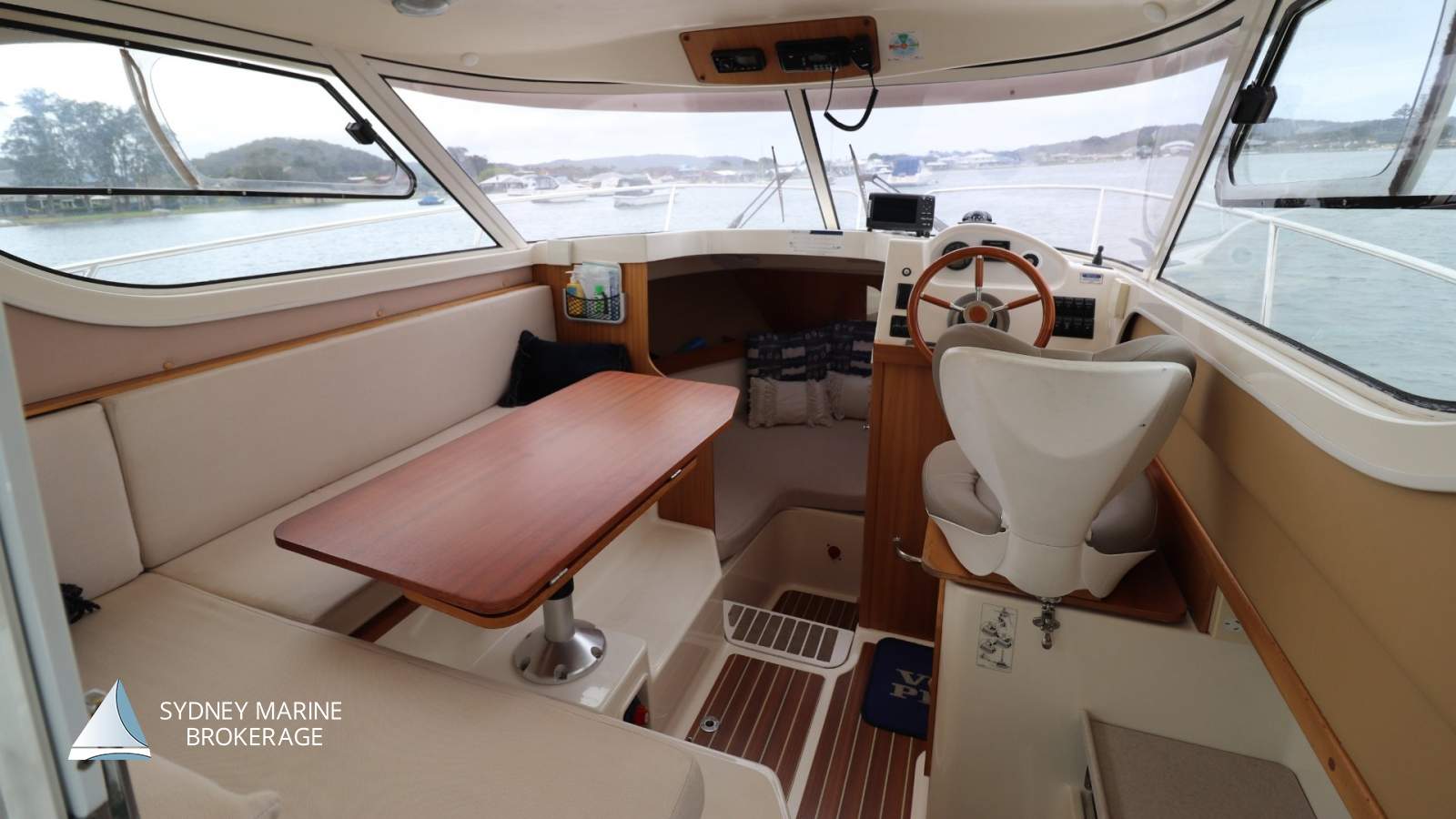 Arvor 700 Weekender