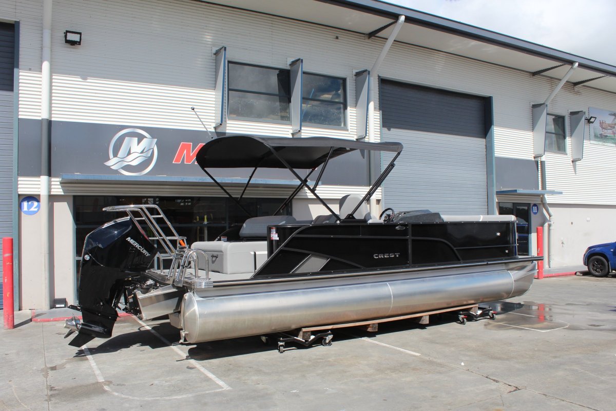 Crest Pontoons Classic Platinum 240 SLS Pontoon