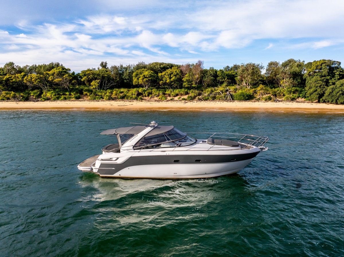 Bavaria Sport 38 - Great Condition with extensive upgrades