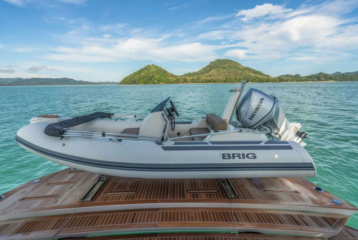 Riviera 78 Motor Yacht Enclosed Bridge Deck Truly stunning captain and crew kept vessel