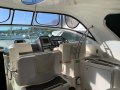 Cruisers Yachts 400 Express