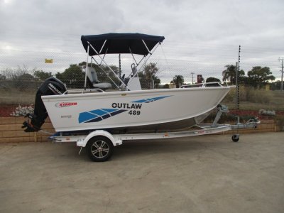 Stacer 469 Outlaw Centre Console