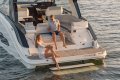 New Sea Ray 370 Sundancer:Swim step