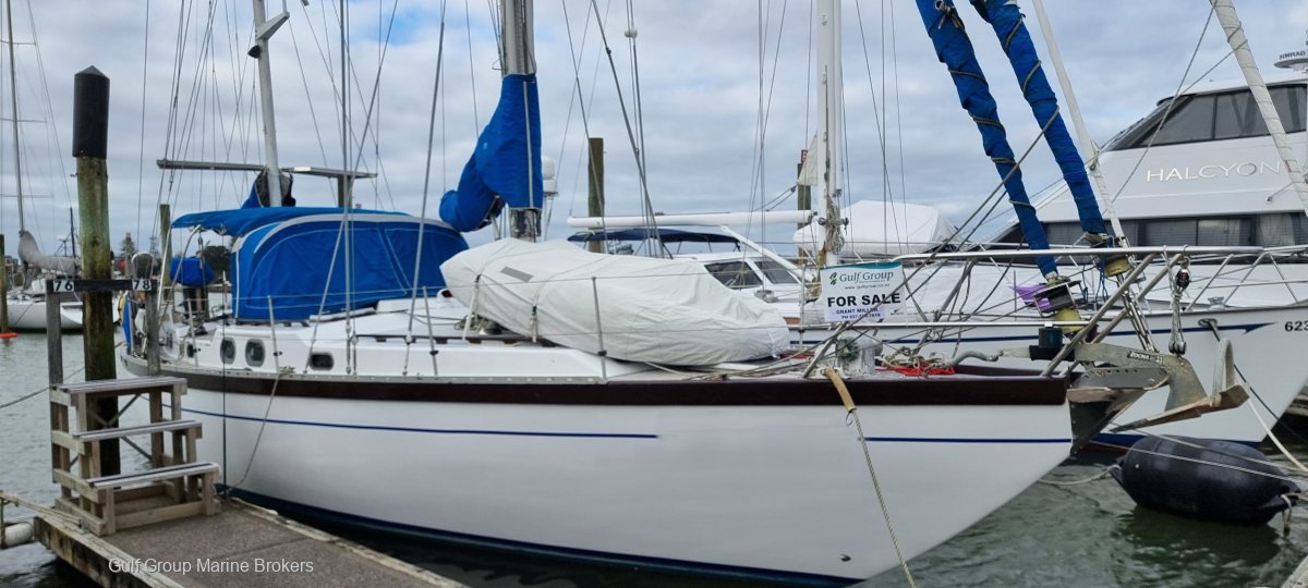 Bruce Roberts Mauritius 45 Centre Cockpit
