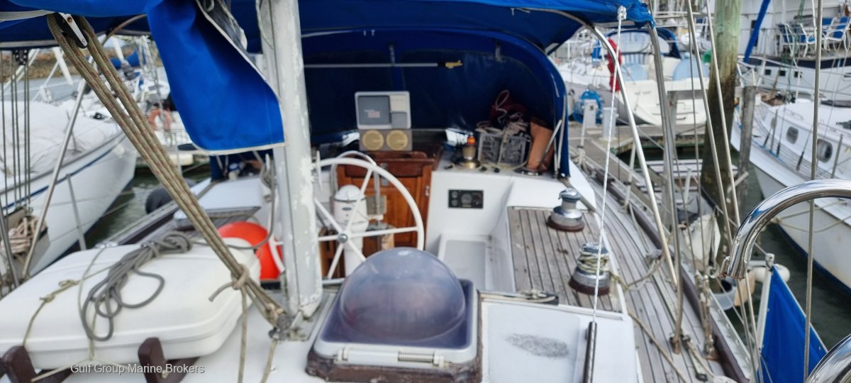 Bruce Roberts Mauritius 45 Centre Cockpit