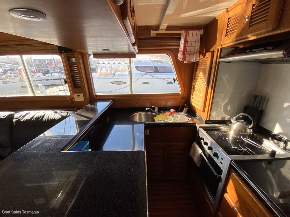 Seahorse 52 Pilothouse Raucous