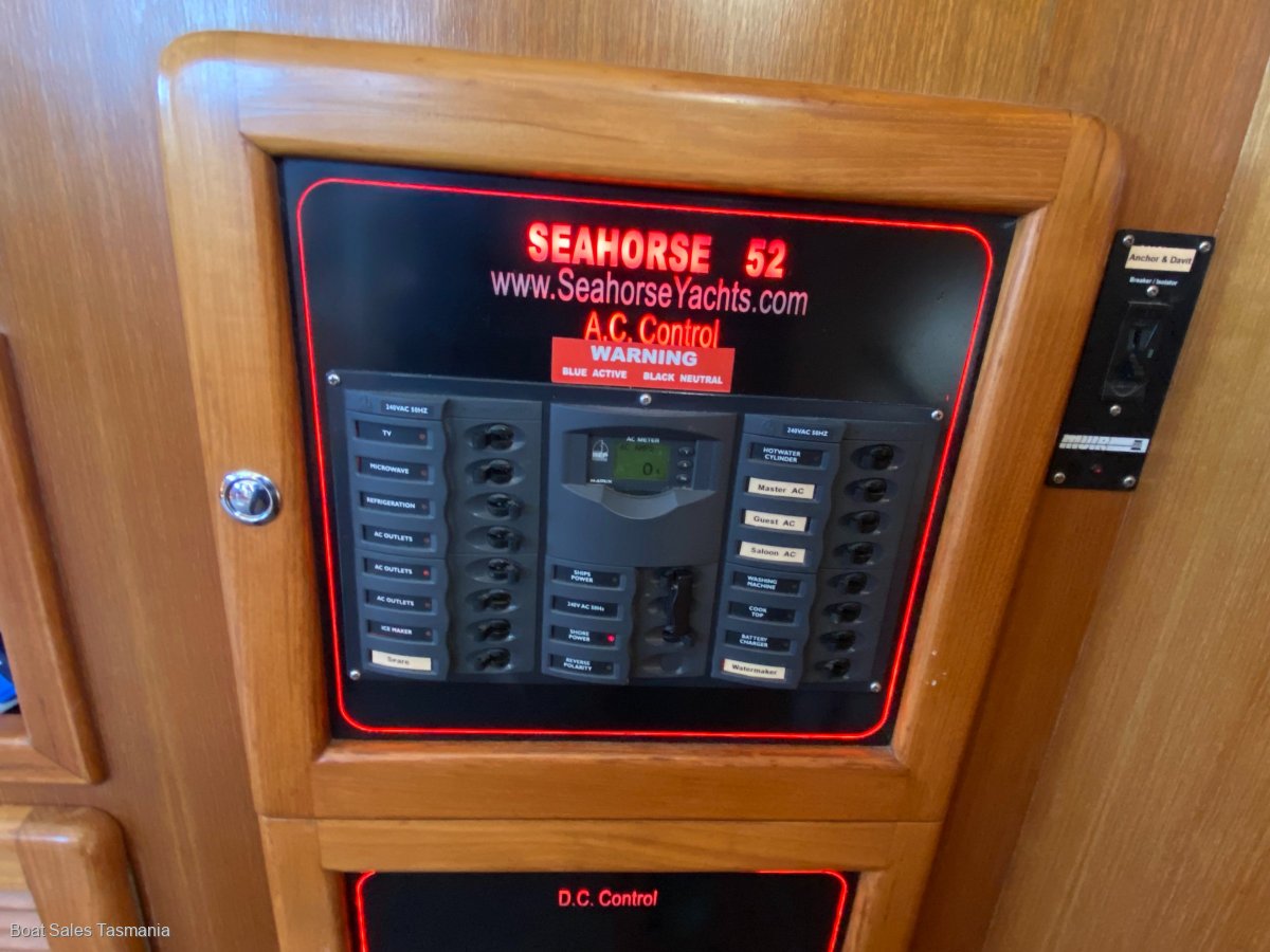Seahorse 52 Pilothouse Raucous