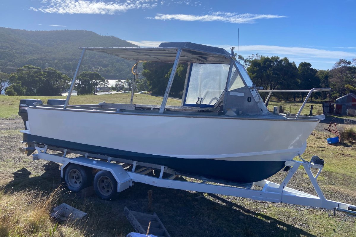 ALUMINIUM FISHING BOAT